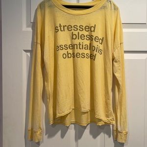 Brand is: Doe Size: XL Color is: Yellow